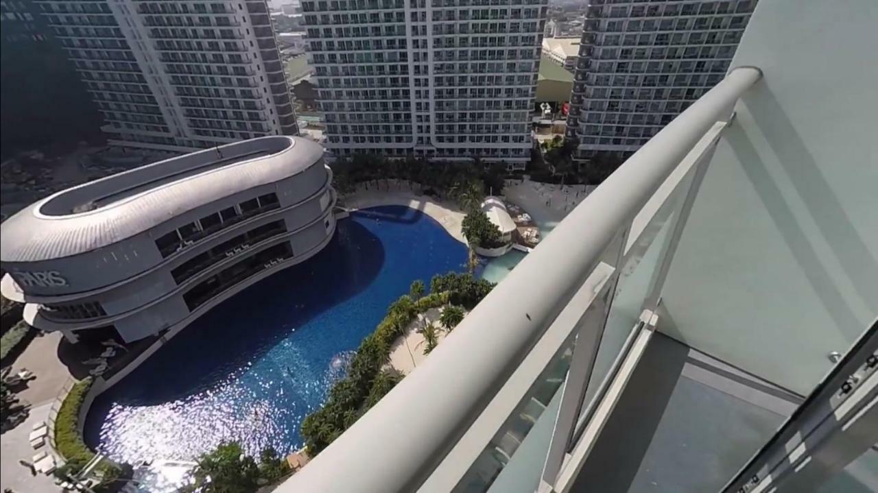 Azure Condo Resort Paranaque Bldg Maldives Манила Экстерьер фото