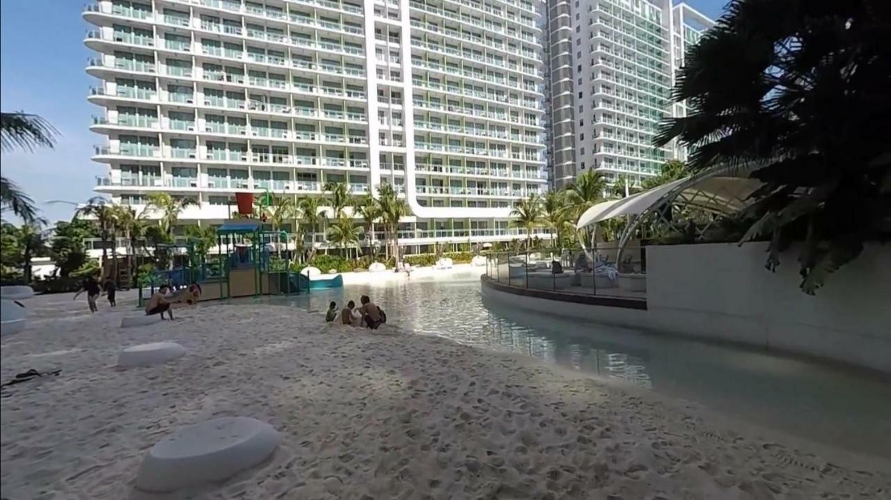 Azure Condo Resort Paranaque Bldg Maldives Манила Экстерьер фото