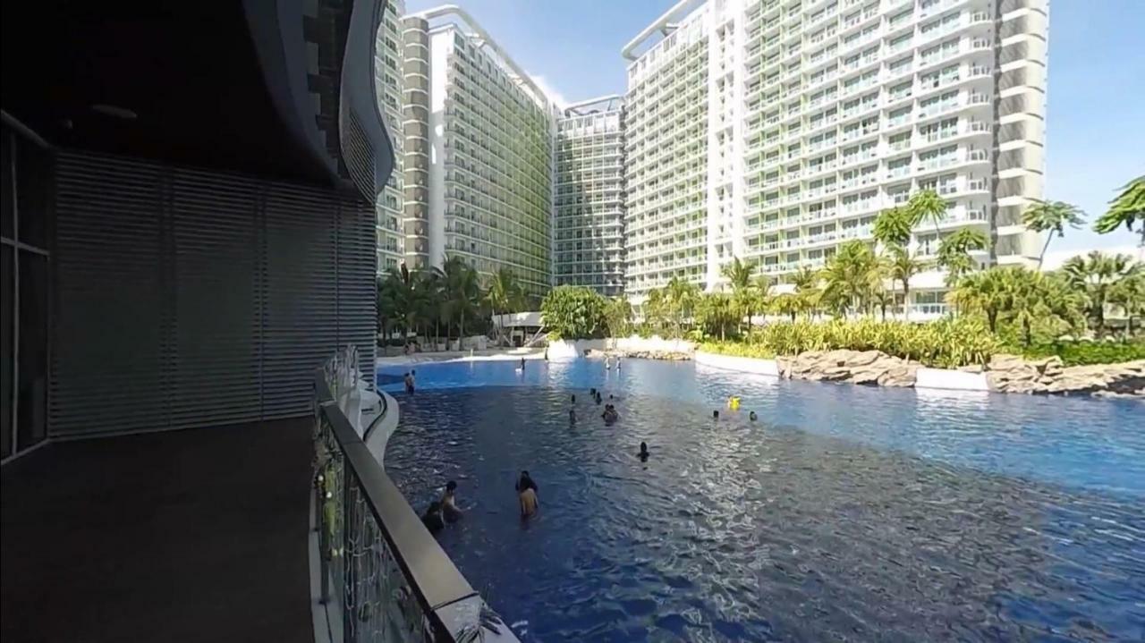 Azure Condo Resort Paranaque Bldg Maldives Манила Экстерьер фото