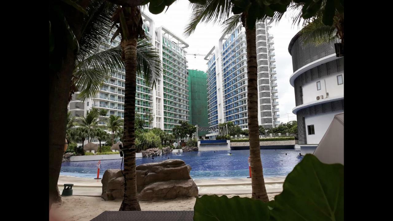 Azure Condo Resort Paranaque Bldg Maldives Манила Экстерьер фото