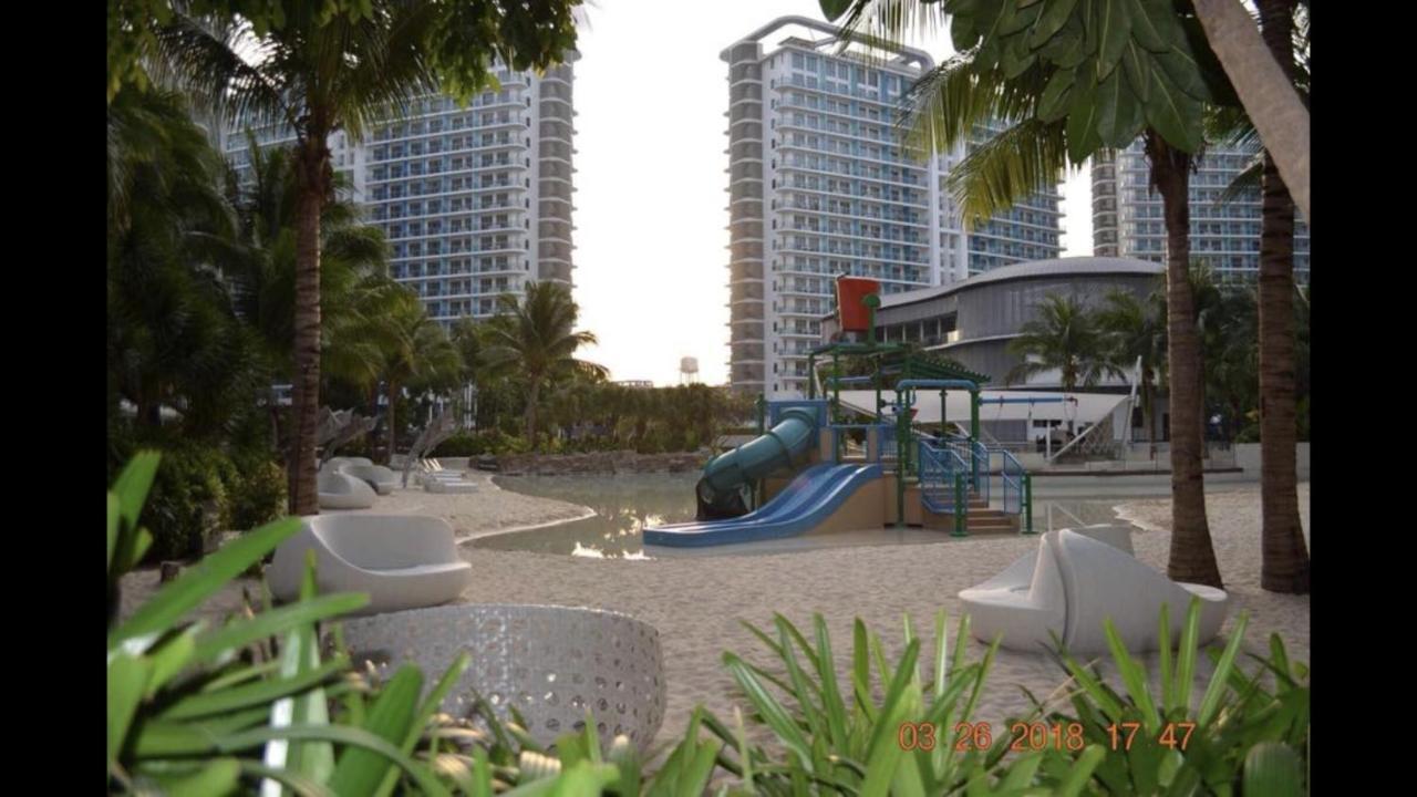 Azure Condo Resort Paranaque Bldg Maldives Манила Экстерьер фото